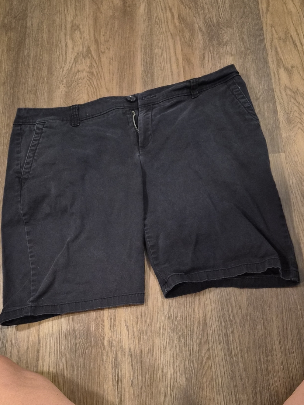 Liz Claiborne Black Women's Bermuda Shorts